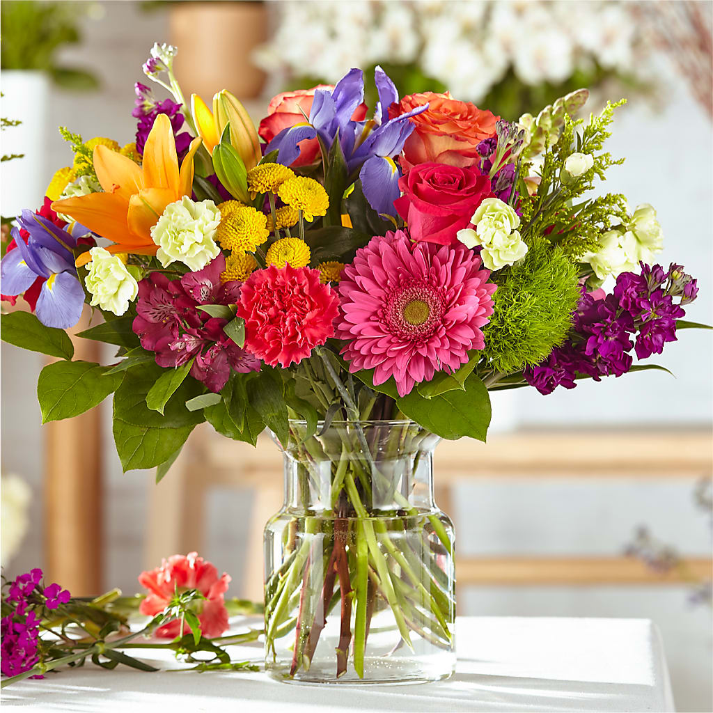 Bold & Bright – A Florist Original – Zapateria Y Floreria Hernandez, San Jose CA