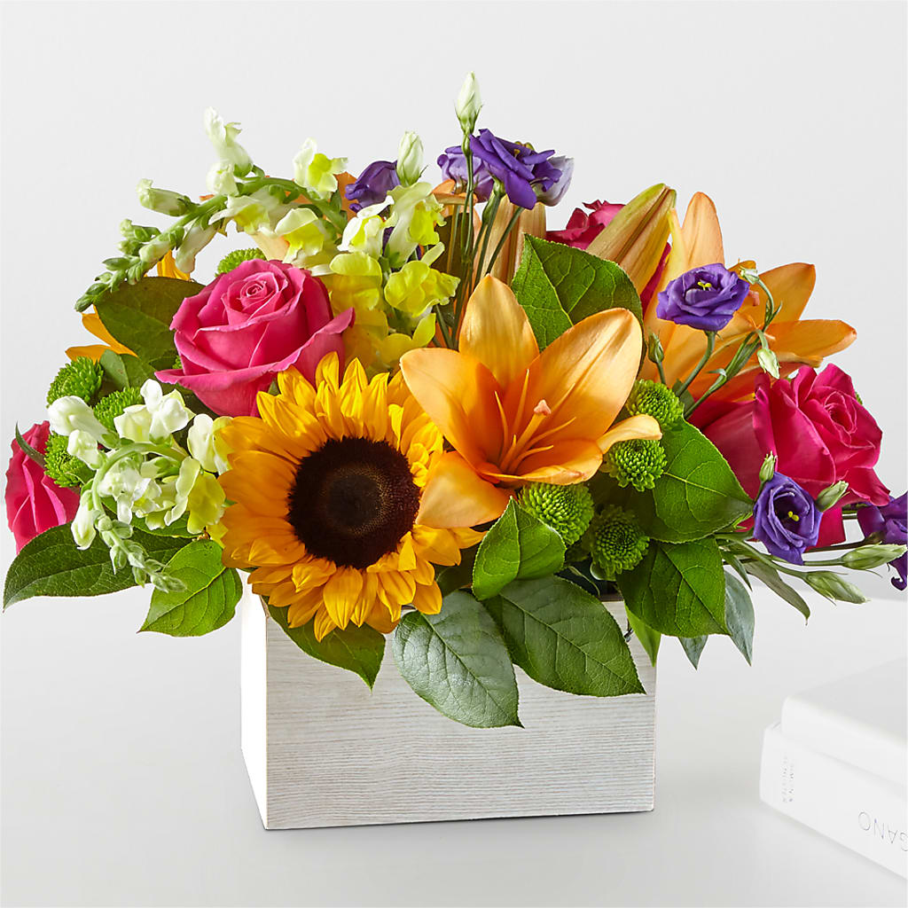 Best Day Box Bouquet – Zapateria Y Floreria Hernandez, San Jose CA