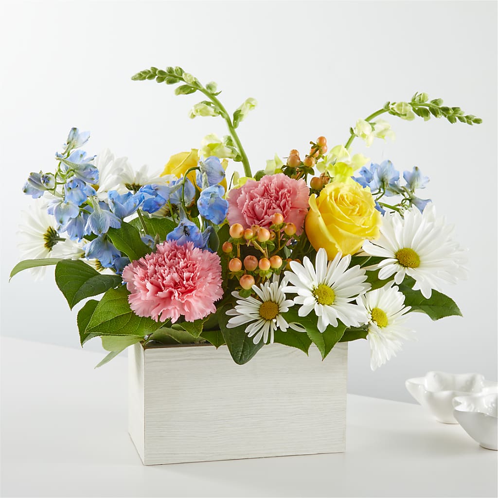 Sun Salutation Box Bouquet – Zapateria Y Floreria Hernandez, San Jose CA