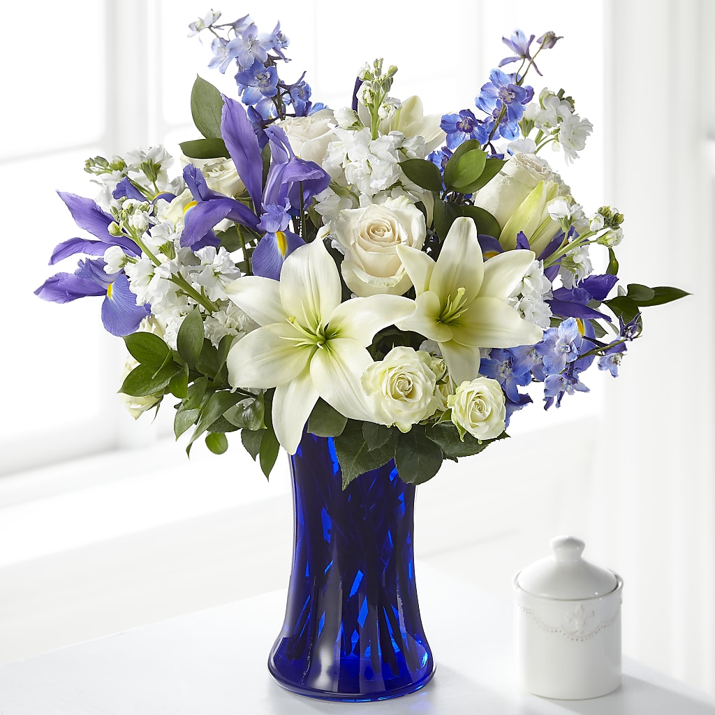 Calming Comfort Bouquet – Zapateria Y Floreria Hernandez, San Jose CA