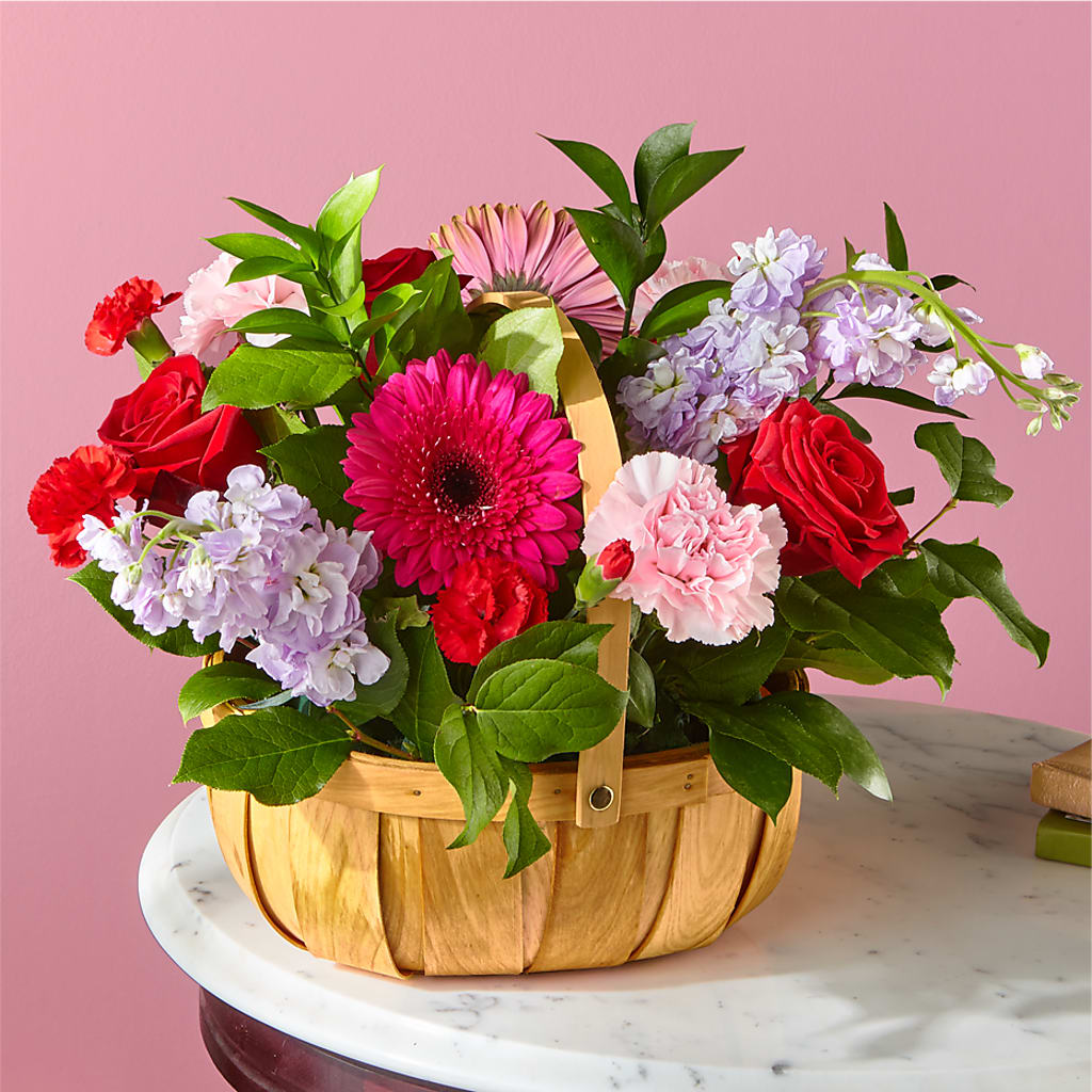 Pink Picnic Basket – Zapateria Y Floreria Hernandez, San Jose CA