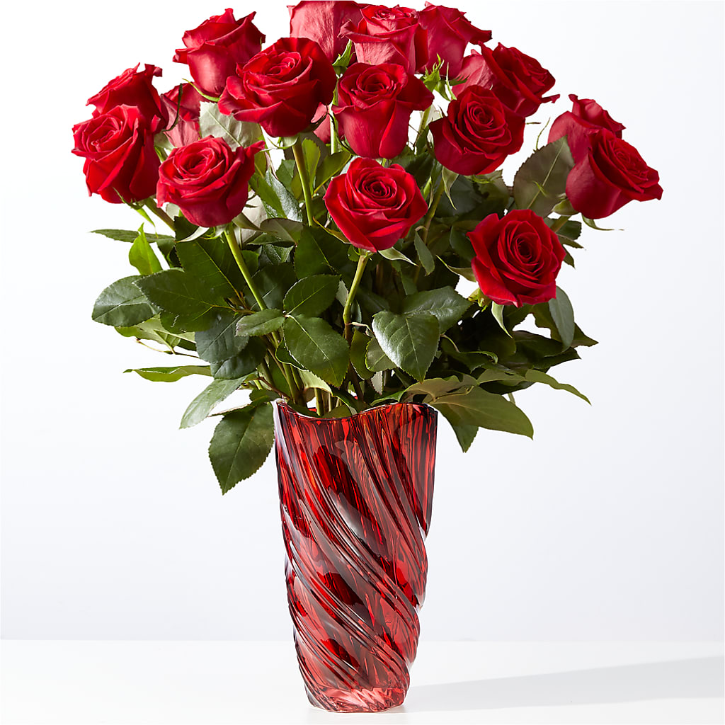Classic Love Red Rose Bouquet with Luxe Swirl Vase – Zapateria Y Floreria Hernandez, San Jose CA