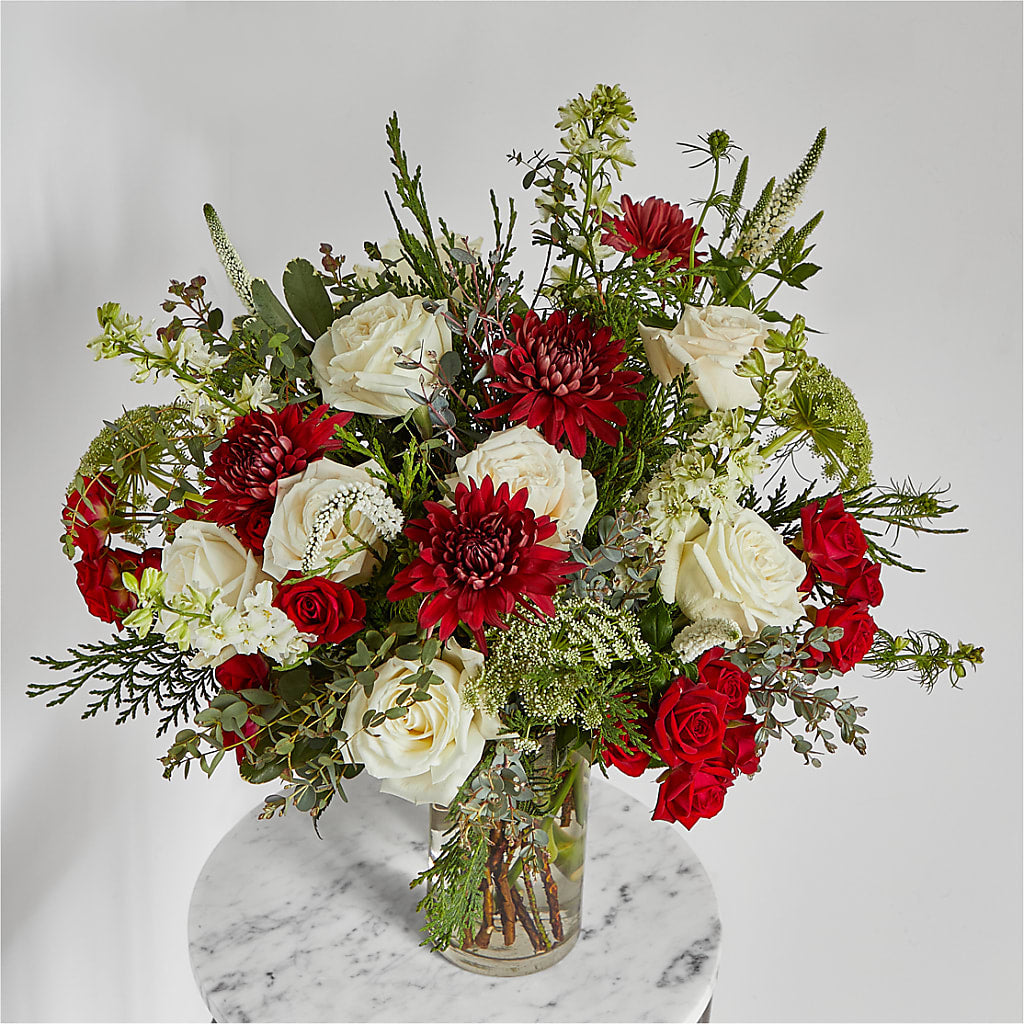 Favorite Traditions Bouquet – Zapateria Y Floreria Hernandez, San Jose CA
