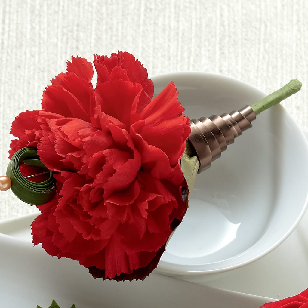 Red Carnation Boutonniere – Zapateria Y Floreria Hernandez, San Jose CA
