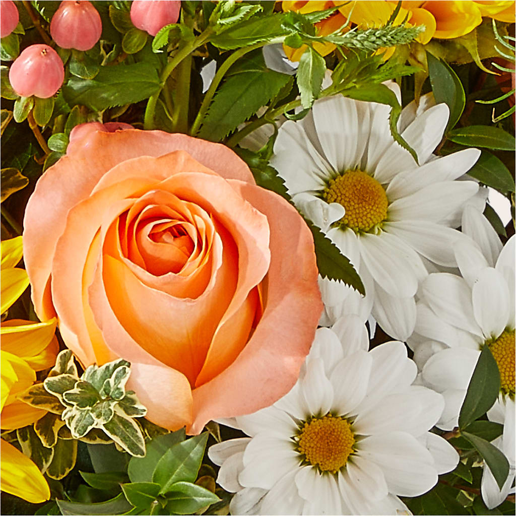 The Good Life Bouquet –  Zapateria Y Floreria Hernandez, San Jose CA