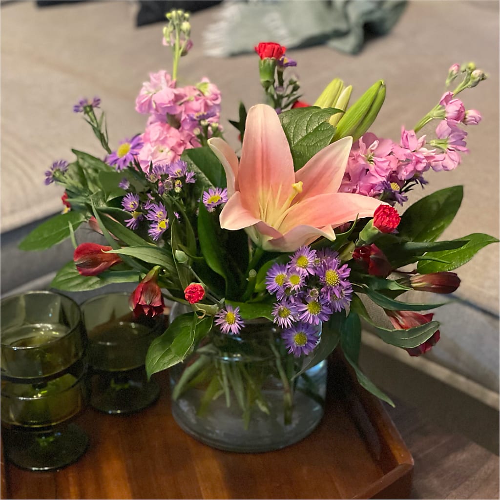 Romantique Bouquet –  Zapateria Y Floreria Hernandez, San Jose CA