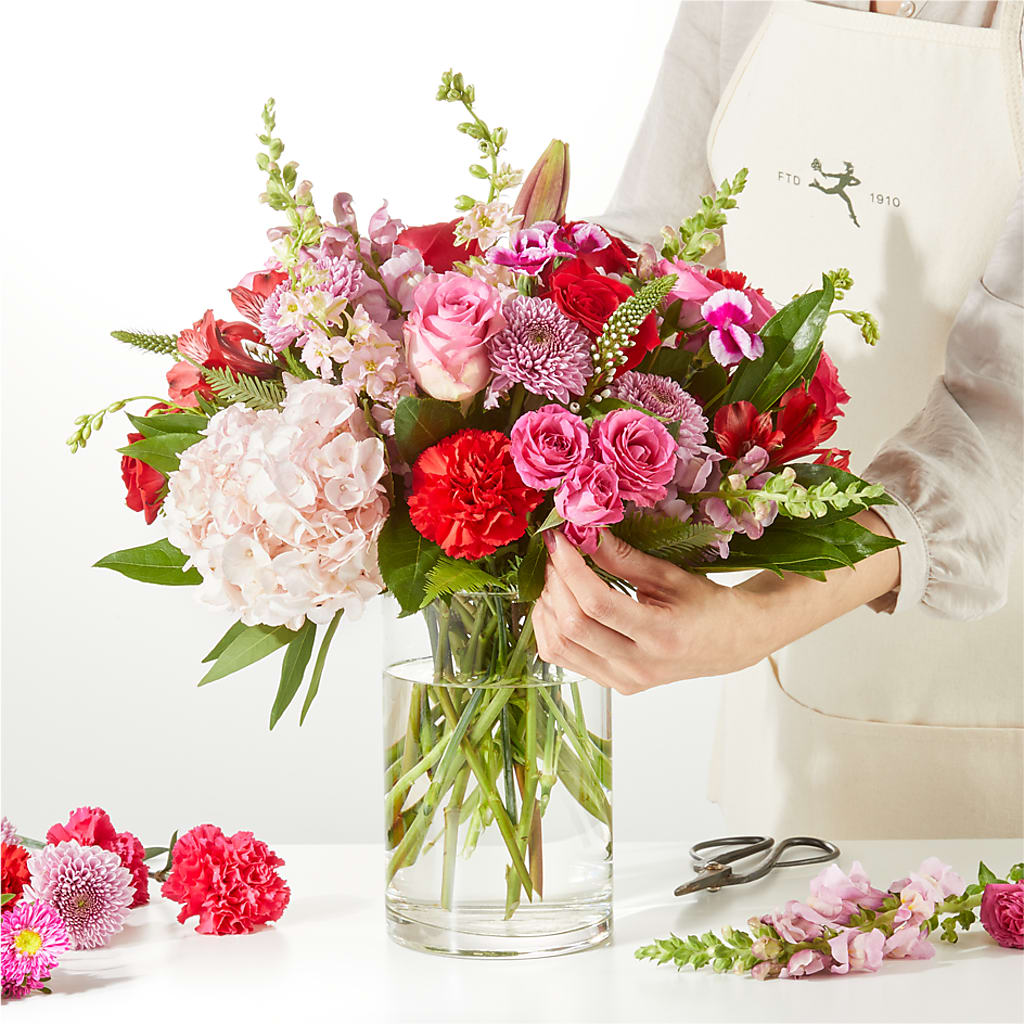 Swooning Over You - A Luxury Florist Original –  Zapateria Y Floreria Hernandez, San Jose CA