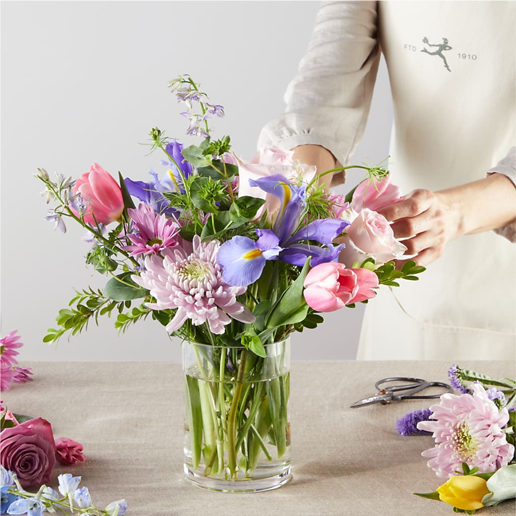 Pastel Tradition - A Florist Original –  Zapateria Y Floreria Hernandez, San Jose CA
