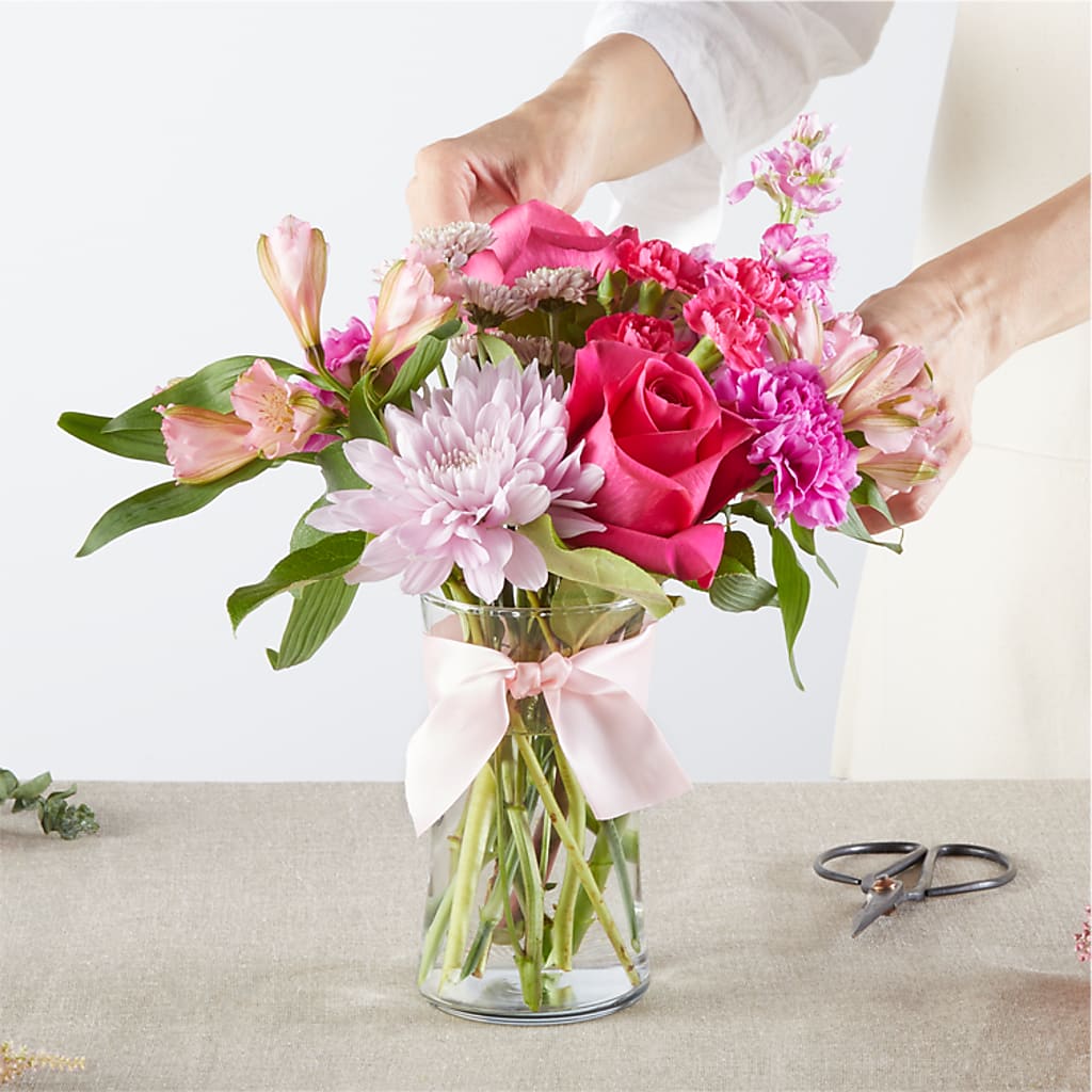 Pink Ribbon - A Florist Original –  Zapateria Y Floreria Hernandez, San Jose CA