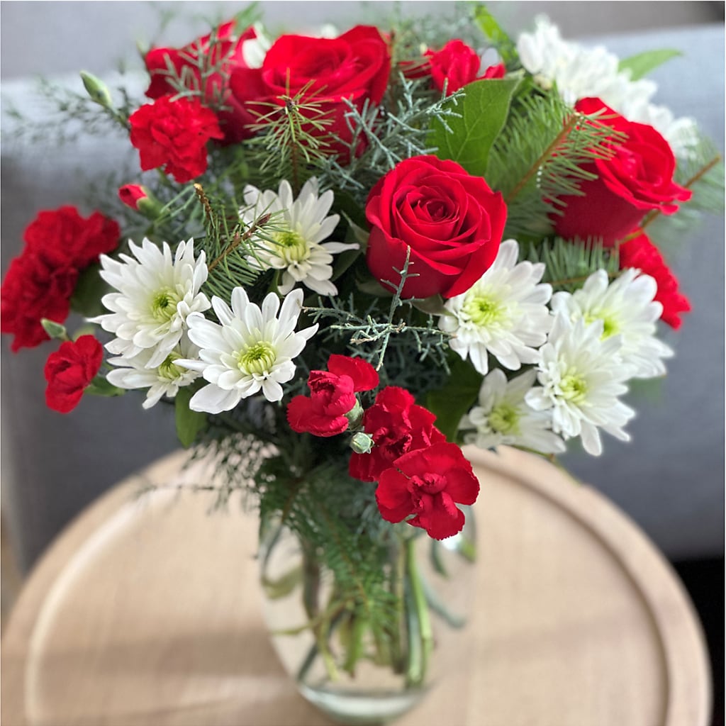 Seasonal Magic Bouquet –  Zapateria Y Floreria Hernandez, San Jose CA