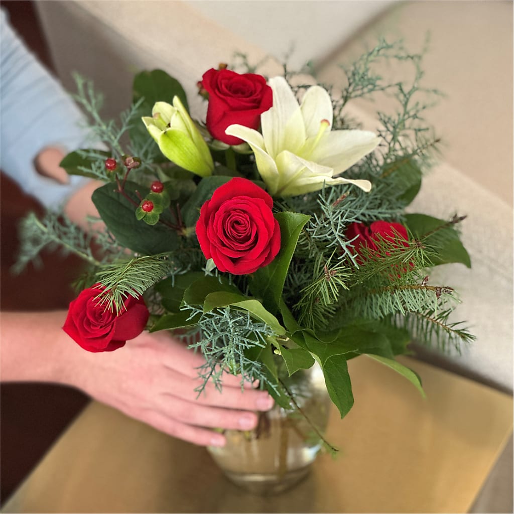 Glittering Lights Bouquet –  Zapateria Y Floreria Hernandez, San Jose CA