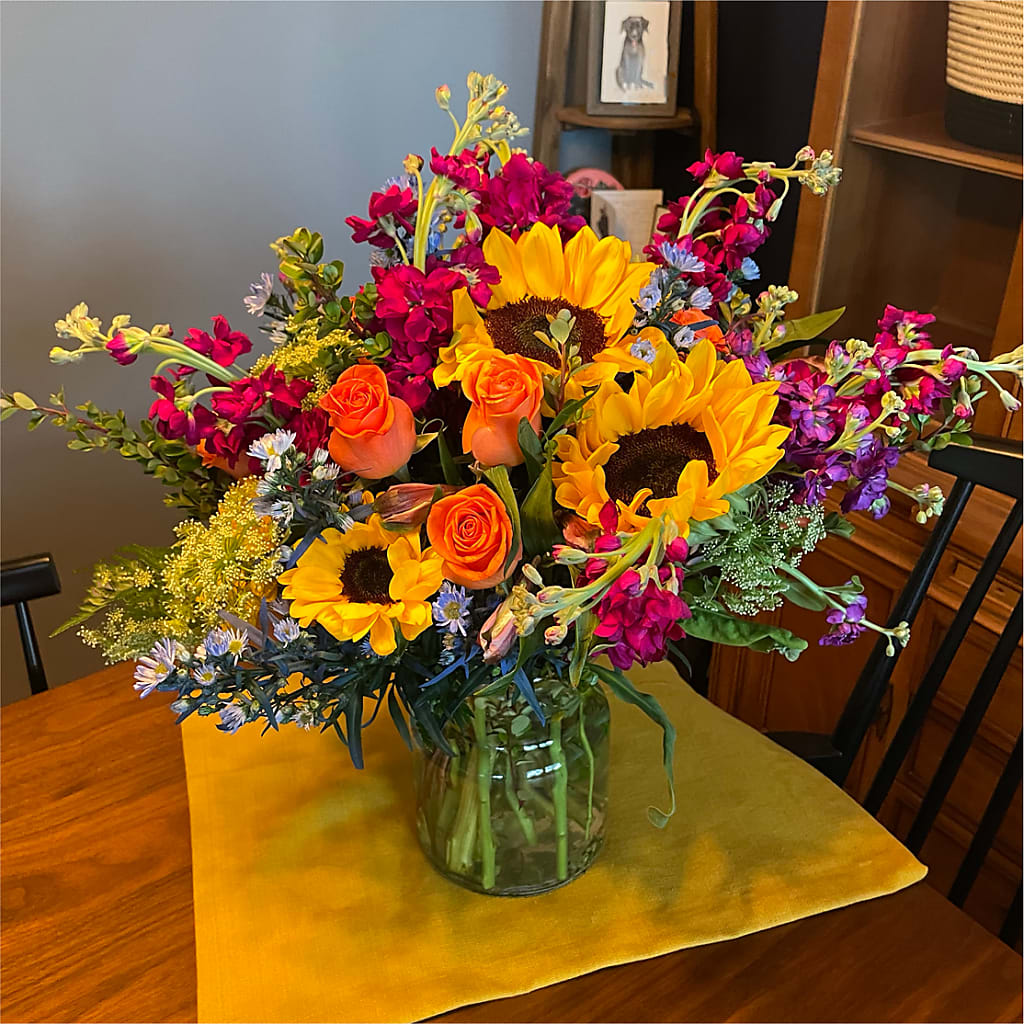 Rays of Life Bouquet –  Zapateria Y Floreria Hernandez, San Jose CA