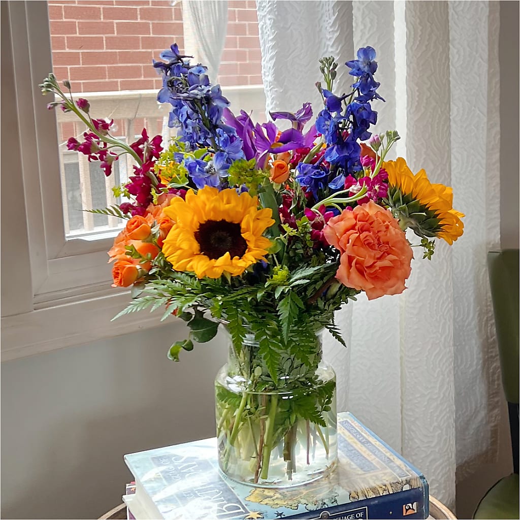 Rays of Life Bouquet –  Zapateria Y Floreria Hernandez, San Jose CA