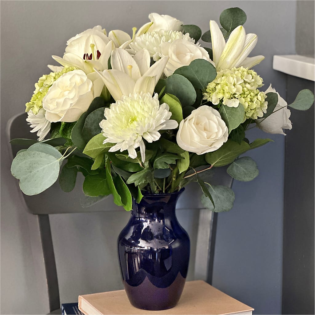 Snowy Dreams Bouquet –  Zapateria Y Floreria Hernandez, San Jose CA