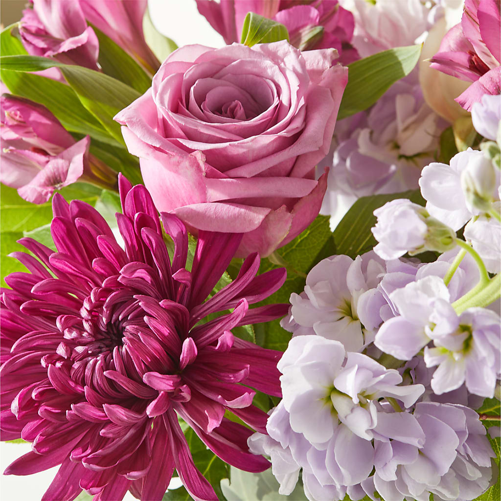 Amethyst Dreams Bouquet –  Zapateria Y Floreria Hernandez, San Jose CA