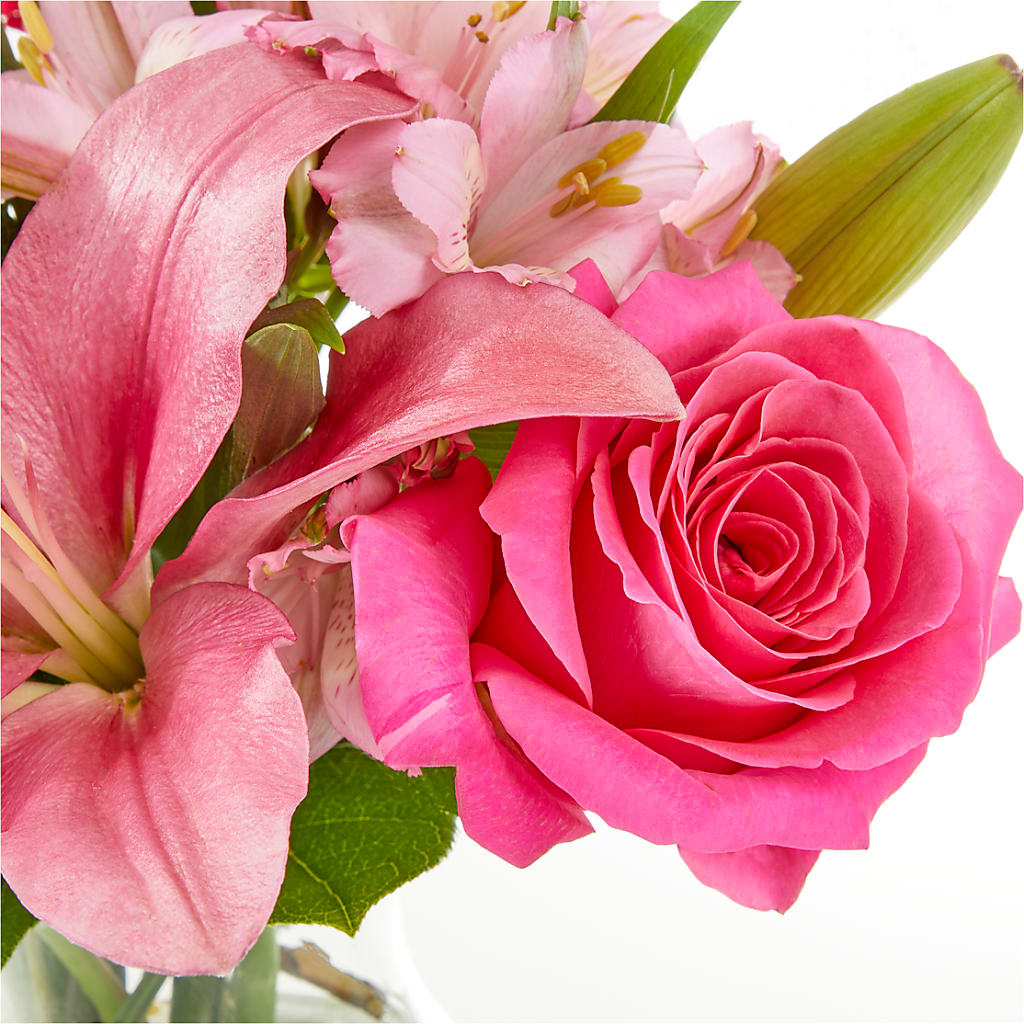 Lots of Love Bouquet –  Zapateria Y Floreria Hernandez, San Jose CA