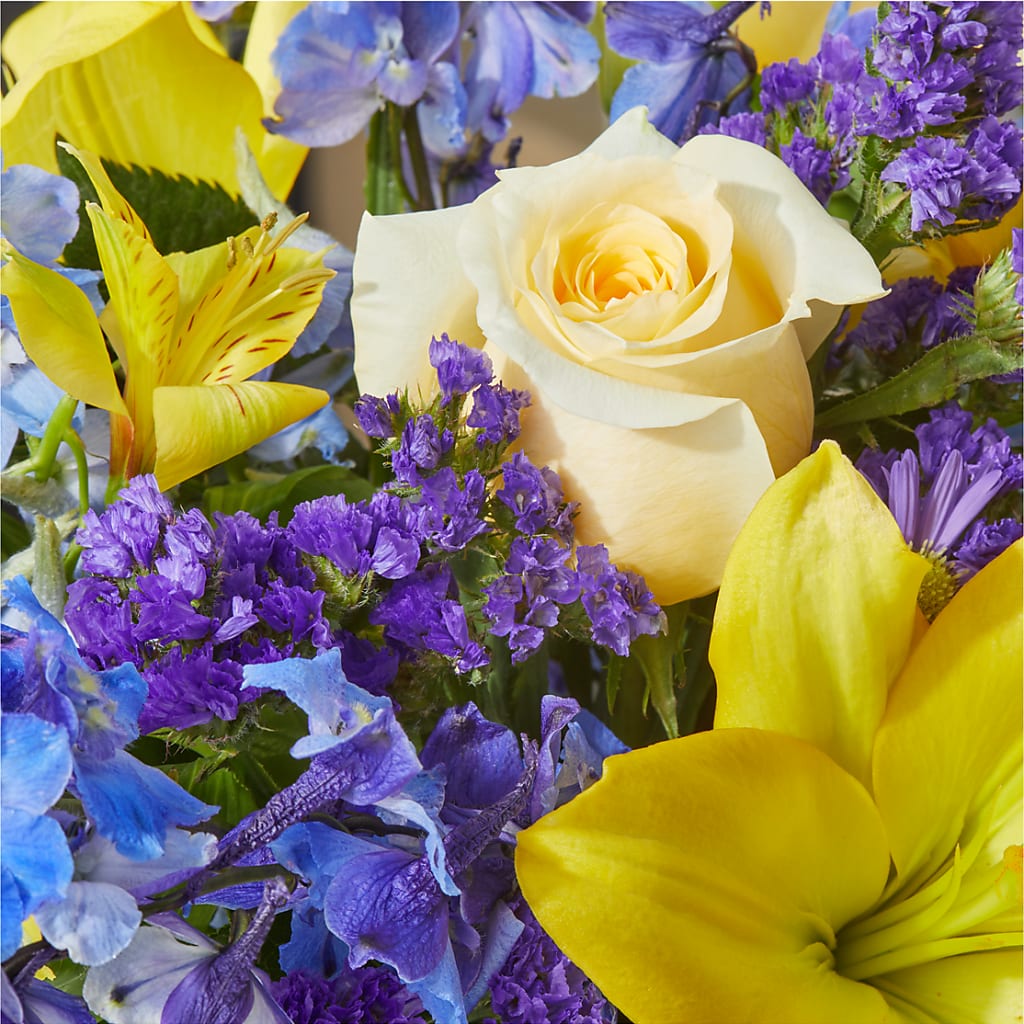 Limoncello Bouquet –  Zapateria Y Floreria Hernandez, San Jose CA