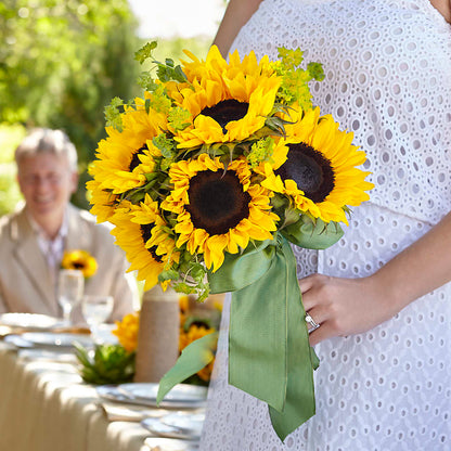 Free Spirit Bouquet –  Zapateria Y Floreria Hernandez, San Jose CA